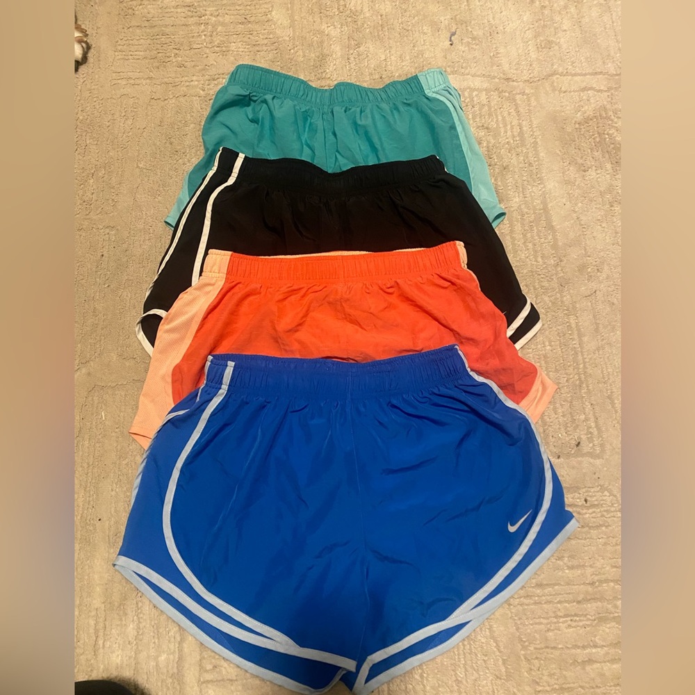 Nike Tempo Shorts Lot Size Large